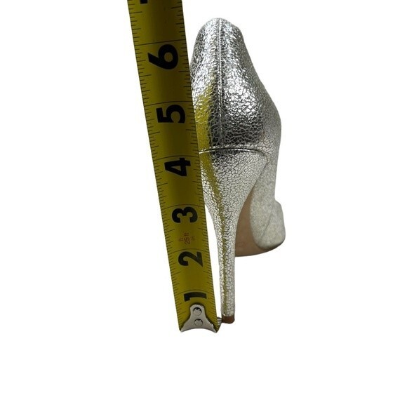 Oscar de la Renta Sabrina Silver Crackle Leather Heels 37 / 7 Pointed Toe - Picture 8 of 9